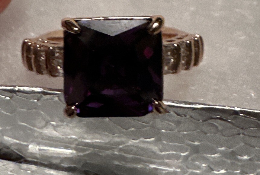 February 2024 Bomb Party Ring Size 6 - Gem