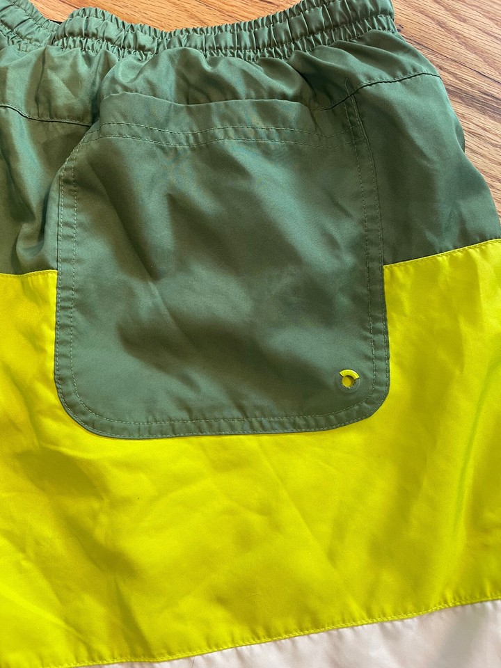 Nike CJ4486326 Men's Sportswear City Edition Shorts Swim Trunks Green