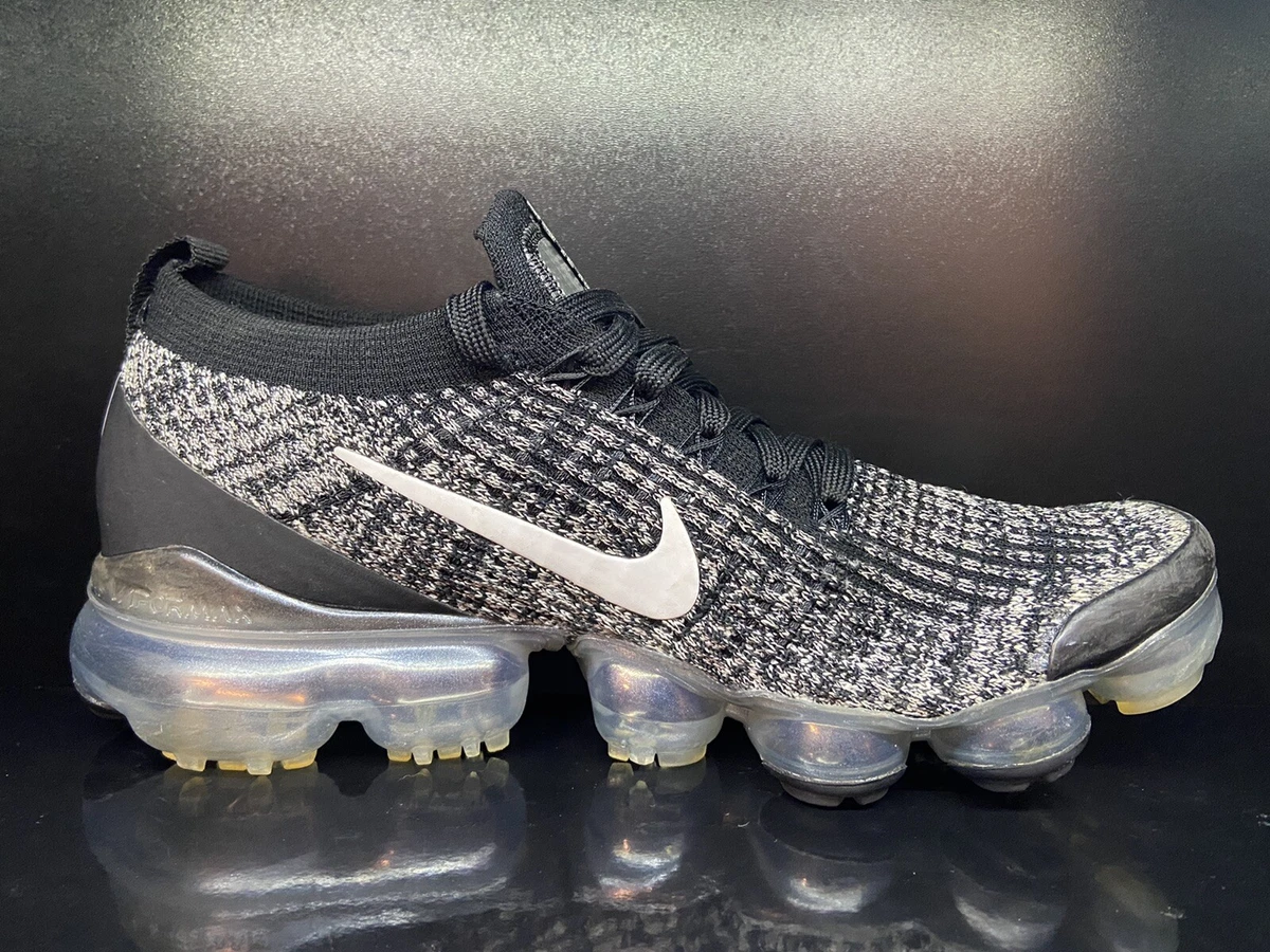 Men s Nike Air Vapormax Flyknit Oreo Size 6 near perfect condition