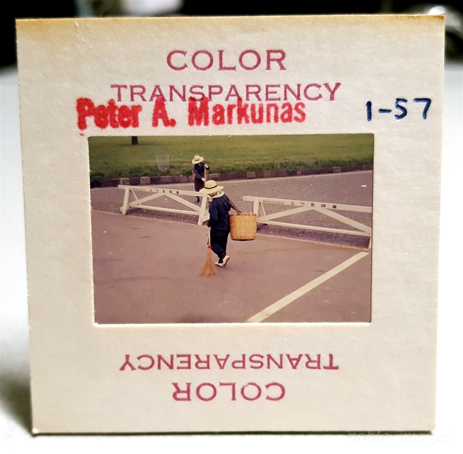 Foto 2 di 2