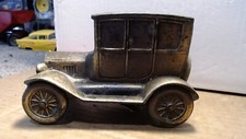 Banthrico 1926 Ford Coin Bank Car Metal - Chicago USA no key, lock is damaged