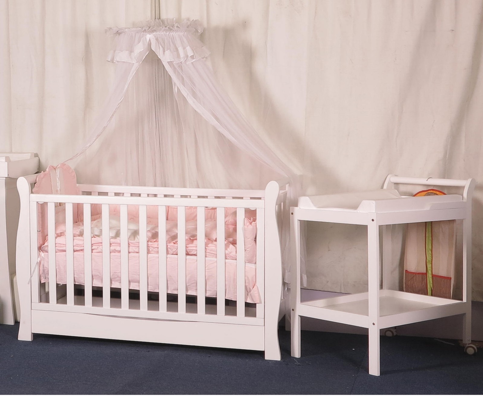 sleigh cot and change table package