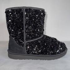 1135330K-BLK Kids UGG CLASSIC SHORT CHUNKY SEQUIN BOOT Size 4