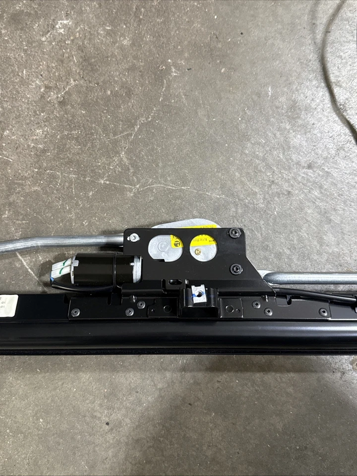 11-17 BMW F10 528I 535I 550I M5 VENTANA TRASERA PARASOL PERSIANA ENROLLABLE OEM Foto 4 de 4