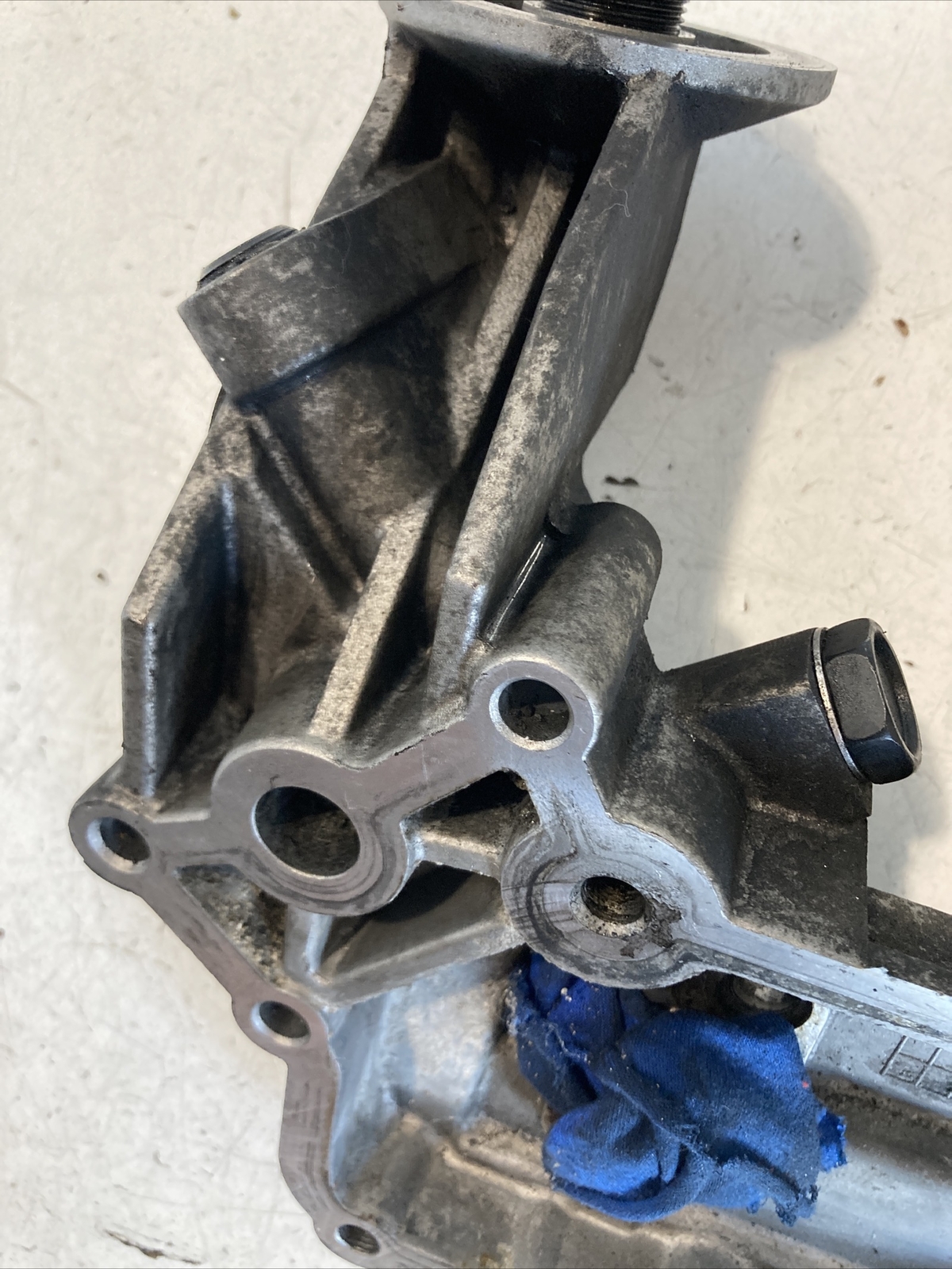 Kia Sorento oil filter housing 264004a450 engine D4CB 2.5 crdi 170hp