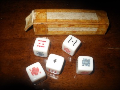 Scatola Con 5 Dadi Da Gioco In Osso Avorio O Altro Con Carte Da Gioco Ebay