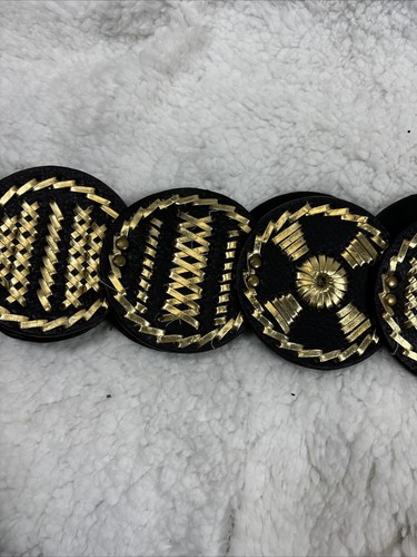 Große runde goldfarbene Schnalle schwarz Gürtel gewebt Boho Art Statement 30-34 - Bild 22 von 23