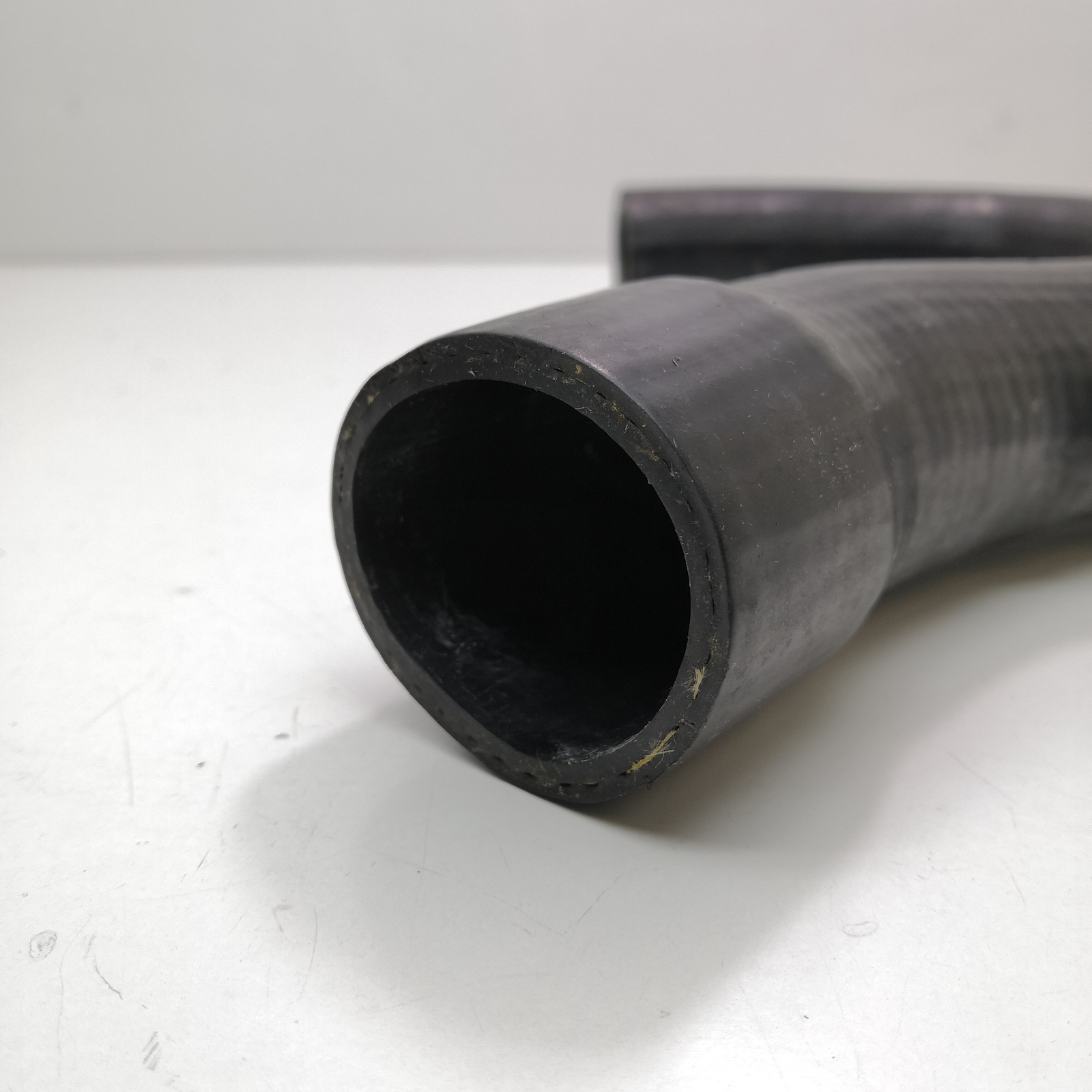 Durite Radiateur Supérieure Pour Citroën AX - Référence Originale 95636003, Flexible, 155g, Pièce De Rechange Générique