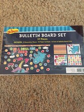 B14 Paper Magic Dr. Seuss BE A BONA FIDE FRIEND Bulletin Board Set NIP 57pcs.