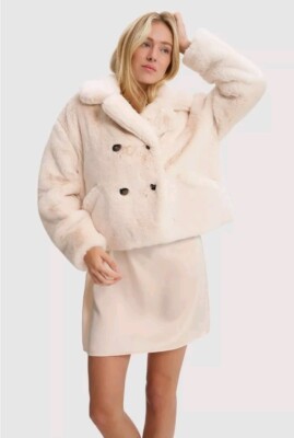 noize Loretta Short Length Vegan Fur Coat size L