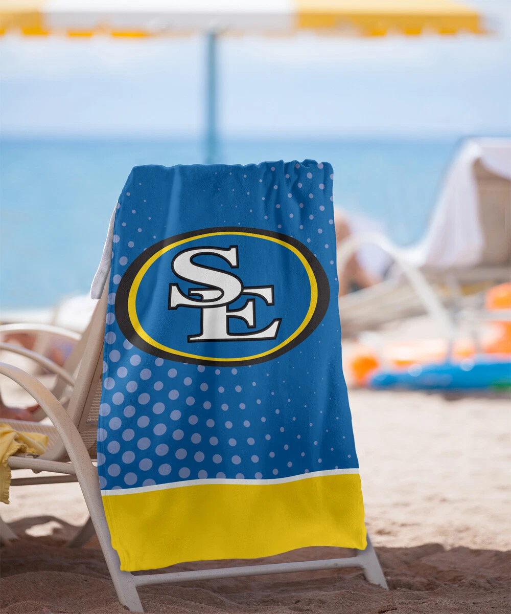 Southeastern Oklahoma State University Beach Towel/Bath Towel, 30"x60" Dots