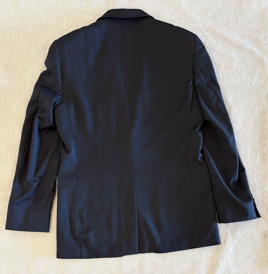 Joseph & Feiss Gold 36R  x 32 2Pc Super 100's Wool Black 2 Button Suit - Image 3 of 4