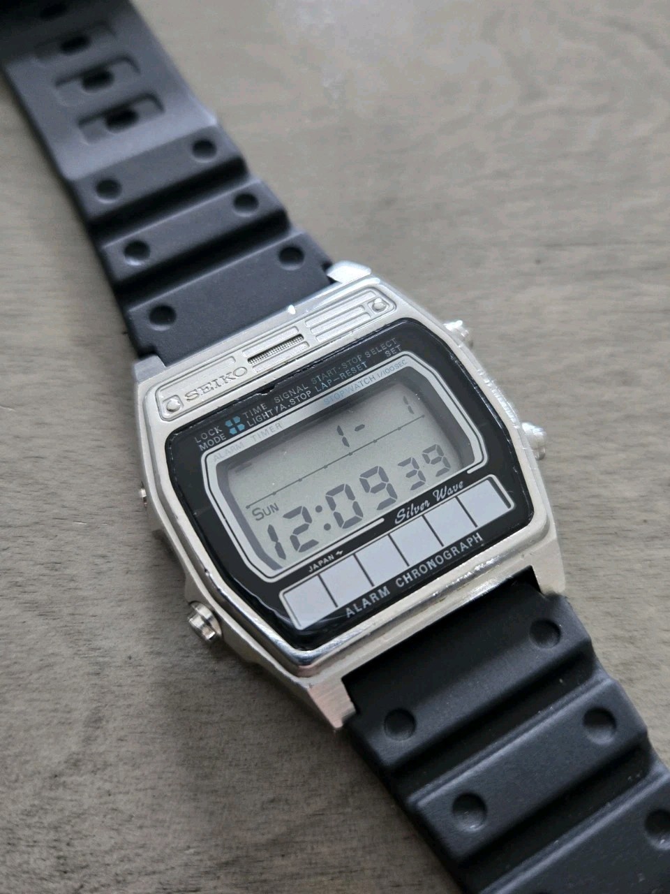 Rare Vintage Seiko A258-5000 SilverWave Men's Digital LCD Watch Solar Retro