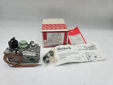 Robertshaw 710-205 Hydraulic Snap Action Combination Gas Valve