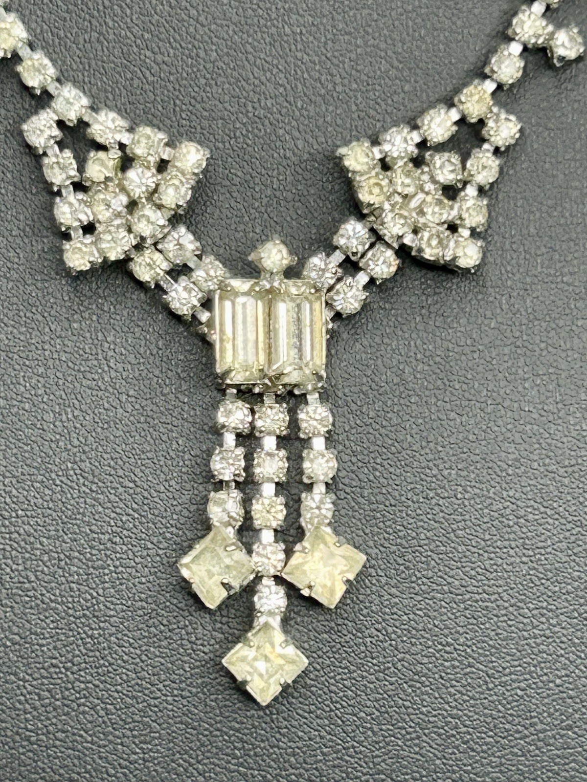 Vintage Unsigned Clear Rhinestone Silvertone Emer… - image 2