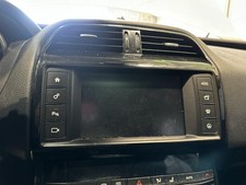 17 18 JAGUAR XE Display Screen LCD Panel