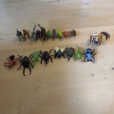 Lot of 23 Plastic Med/Large Animal Dinosaurs Figures Various Brands Sizes