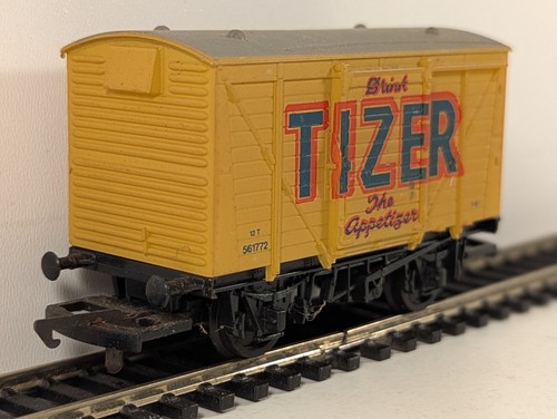 Airfix Spur OO 12 Tonnen Kastenwagen Güterwagen 561772 Tizer gelb 54378-7 | Condition: Used