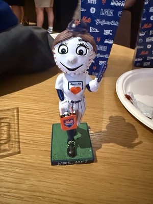 Mrs Mets Gives Back Bobblehead