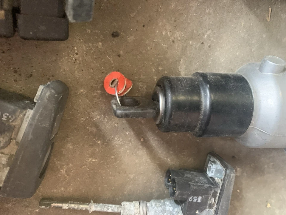 90-95 梅赛德斯 R129 SL500 SL320 转向点火开关后备箱门锁钥匙套装 — 第 2/4 张图片