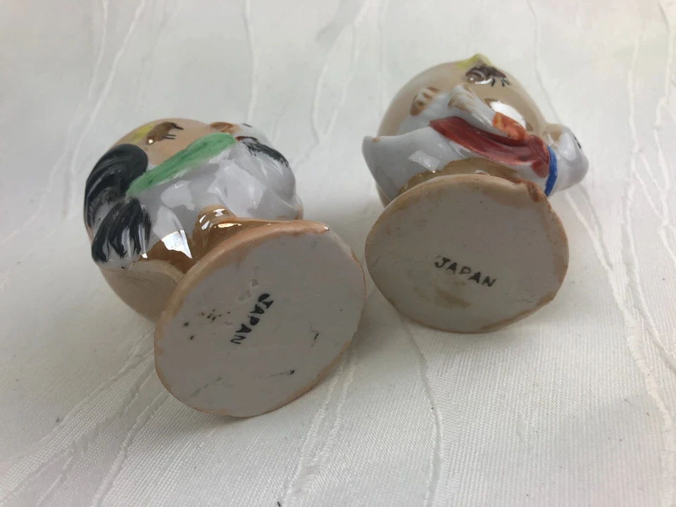 VINTAGE - RETRO - TWO VERY CUTE EGG CUPS - CERAMIC LUSTRE - CHICKEN & DUCK - image 3 of 4