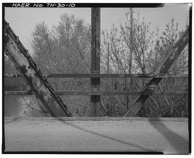 10. Vertical mid-span north side, facing northwest - Campbell's Levee
