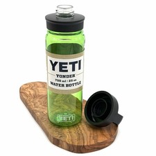 YETI Yonder .75 L / 25 oz Water Bottle Chug Cap   Canopy Green Retired Color