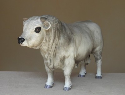 Cm/Custom Breyer Charolais/Simmental/Shorthorn bull model