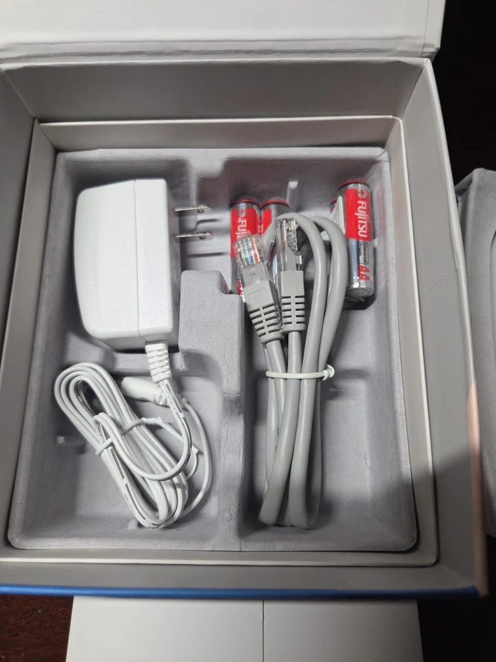 Samsung SmartThings Hub F-HUB-US-2 White - Model: STH-ETH-001 - W/Code  - Image 4 of 4