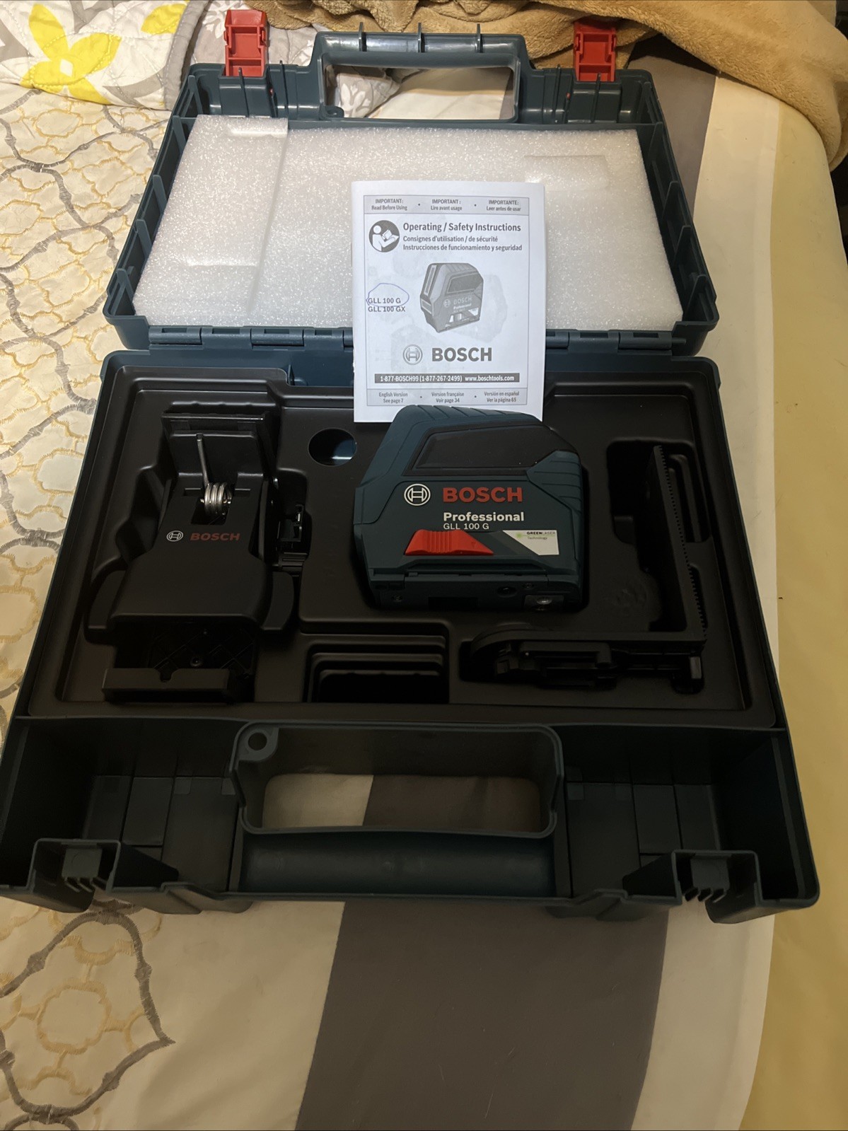 Bosch GLL100-40G Cross-Line Self Leveling Laser Level - Blue