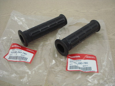 NOS HONDA ATC110 CB125S CB1100 CB400 CB450 CB550 CB650 CB750 CB900 GRIPS L/R 