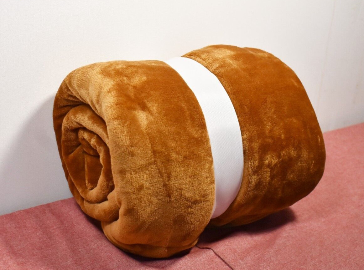 Threshold Plush Pumpkin Throw with Faux Shearling Reverse 50x60" Blanket*