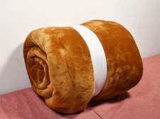 Threshold Plush Pumpkin Throw with Faux Shearling Reverse 50x60" Blanket*