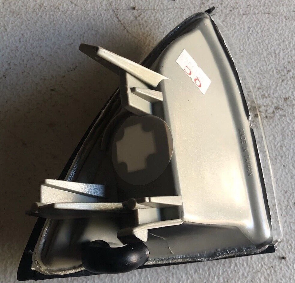 Conjunto de luz de estacionamiento Oldsmobile Achieva LH 1992-98, GM2550154, OER Foto 4 de 4