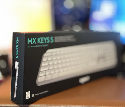 新品 ロジクール MX KEYS S ワイヤレス キーボード KX800sGR