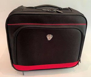 15 inch carry on luggage