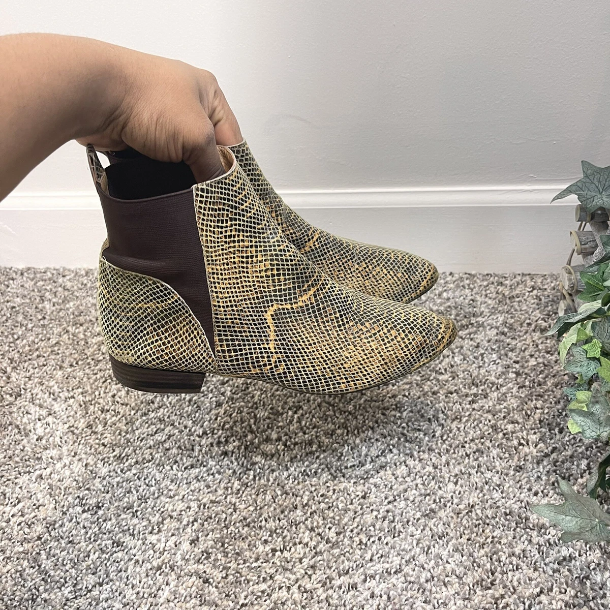 Lucky Brand Gleldo Brown Snake Leather Slip On Ankle Chelsea Boots