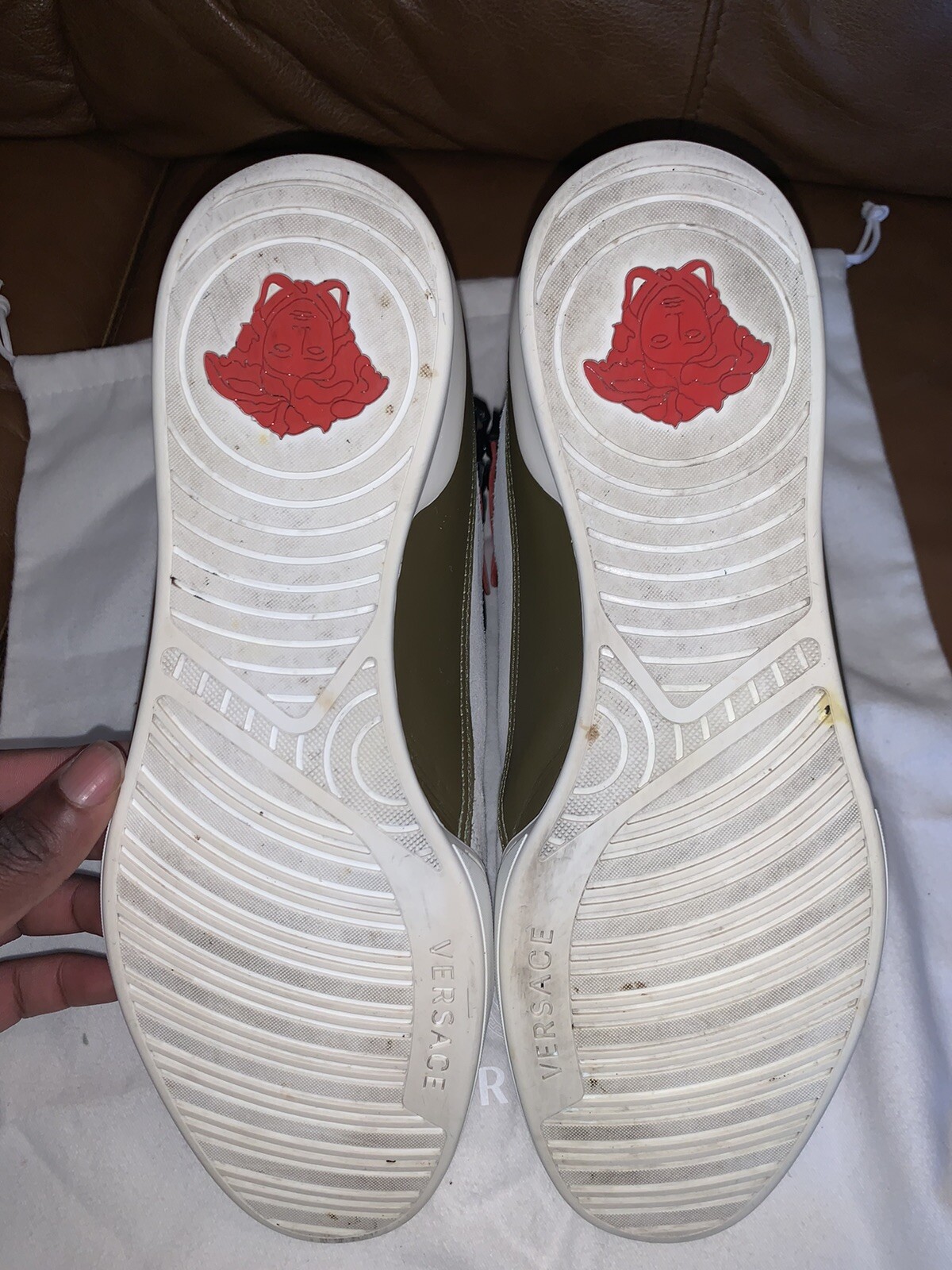 PRE-OWNED MEN VERSACE HIGH TOP SNEAKER WITH BACK CHAIN TRIM SIZE 44 US SIZE 10.5 image 8