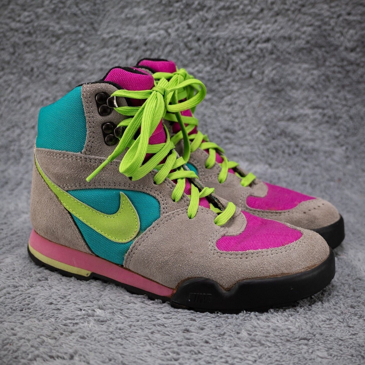 90s OLD NIKE Caldera カルデラ　スニーカー　ブーツ Vintage Nike Caldera 90s Suede Hiking Boots Womens Size 6.5
