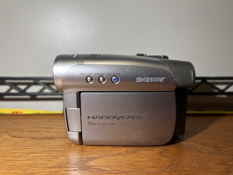 Sony Handycam DCR-HC28 MiniDV Camcorder Video Camera FOR REPAIR READ DESCRIPTION