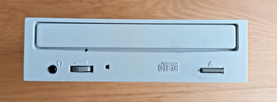 HITACHI CDR-8335  CD-Rom IDE Laufwerk PC 5,25 Zoll 1998