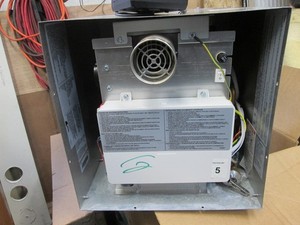 RV Suburban ST-60 Tankless Water Heater 60,000 BTU Water Heater W Door kit!!