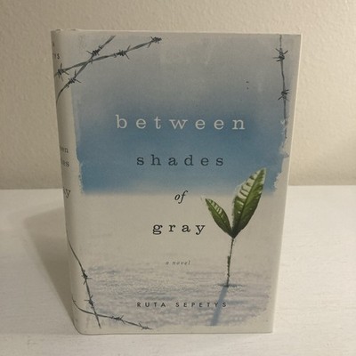 Between Shades of Gray  A Novel by Ruta Sepetys (2011, Hardcover Book)  With DJ