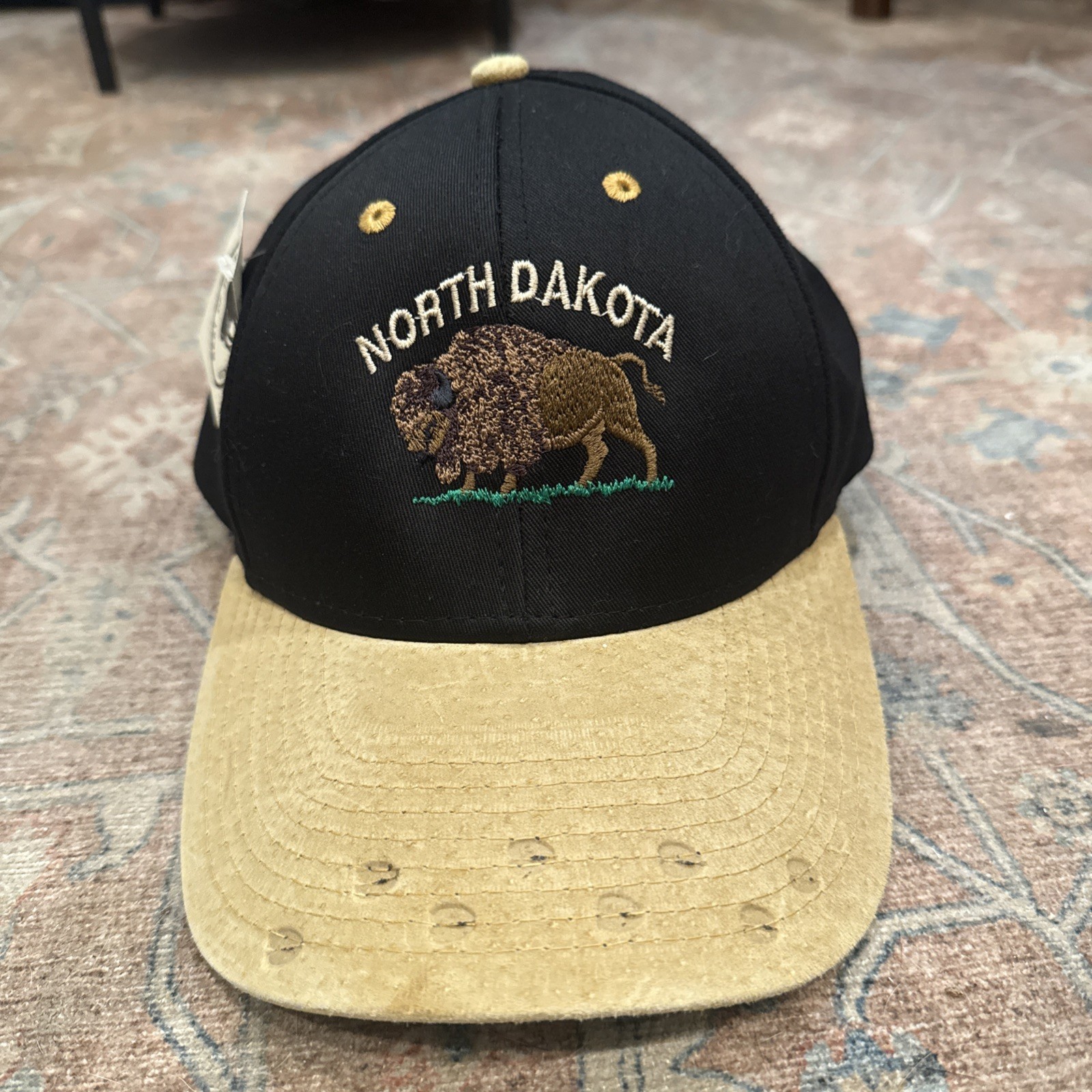 Vintage North Dakota Snapback Trucker Hat Buffalo Bison Genu