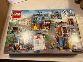 LEGO CREATOR 31050 Corner Deli. New. Sealed.