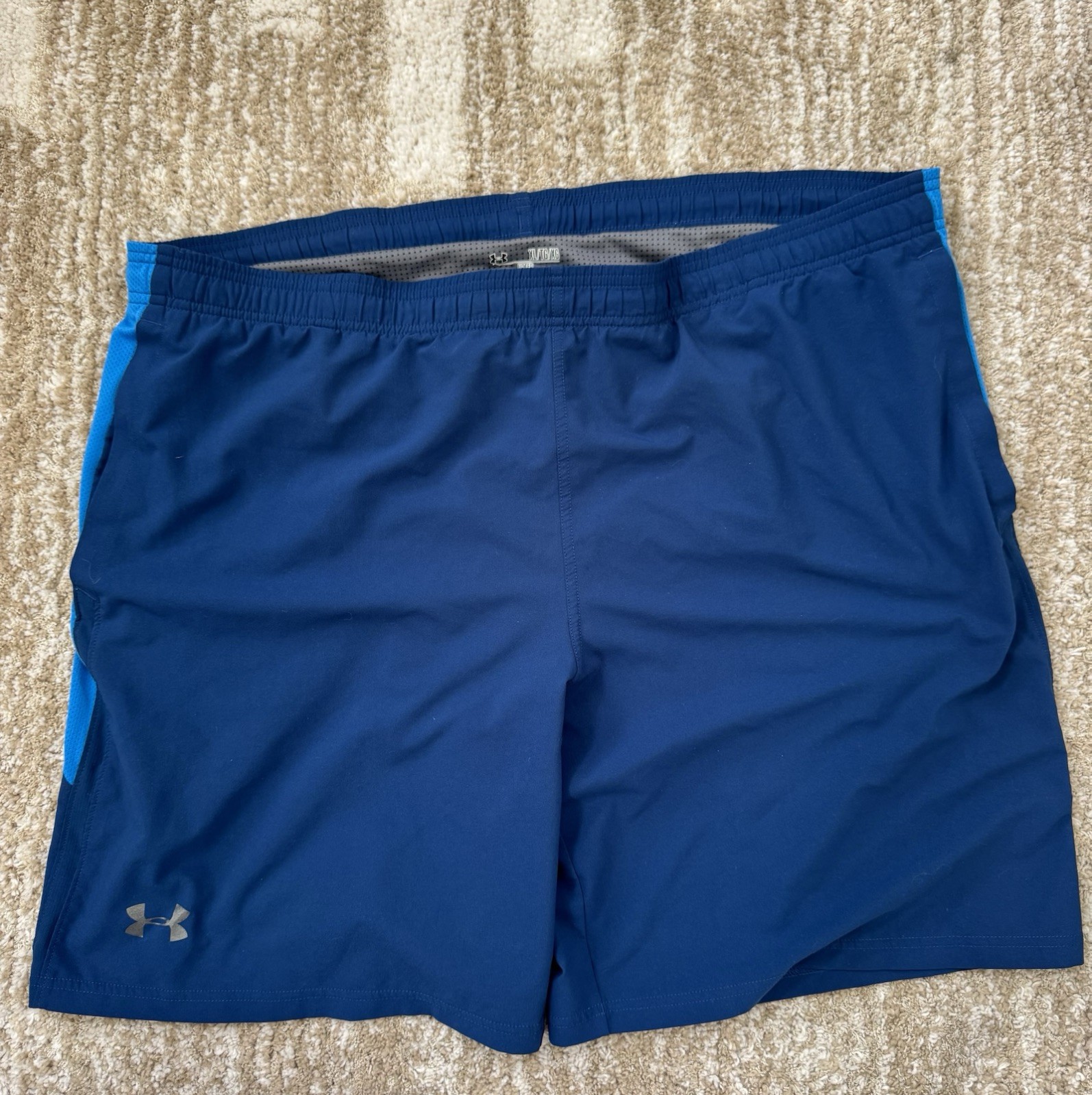 Under Armour HeatGear Men’s XL Fitted Mesh Lined Shorts Pockets Blue