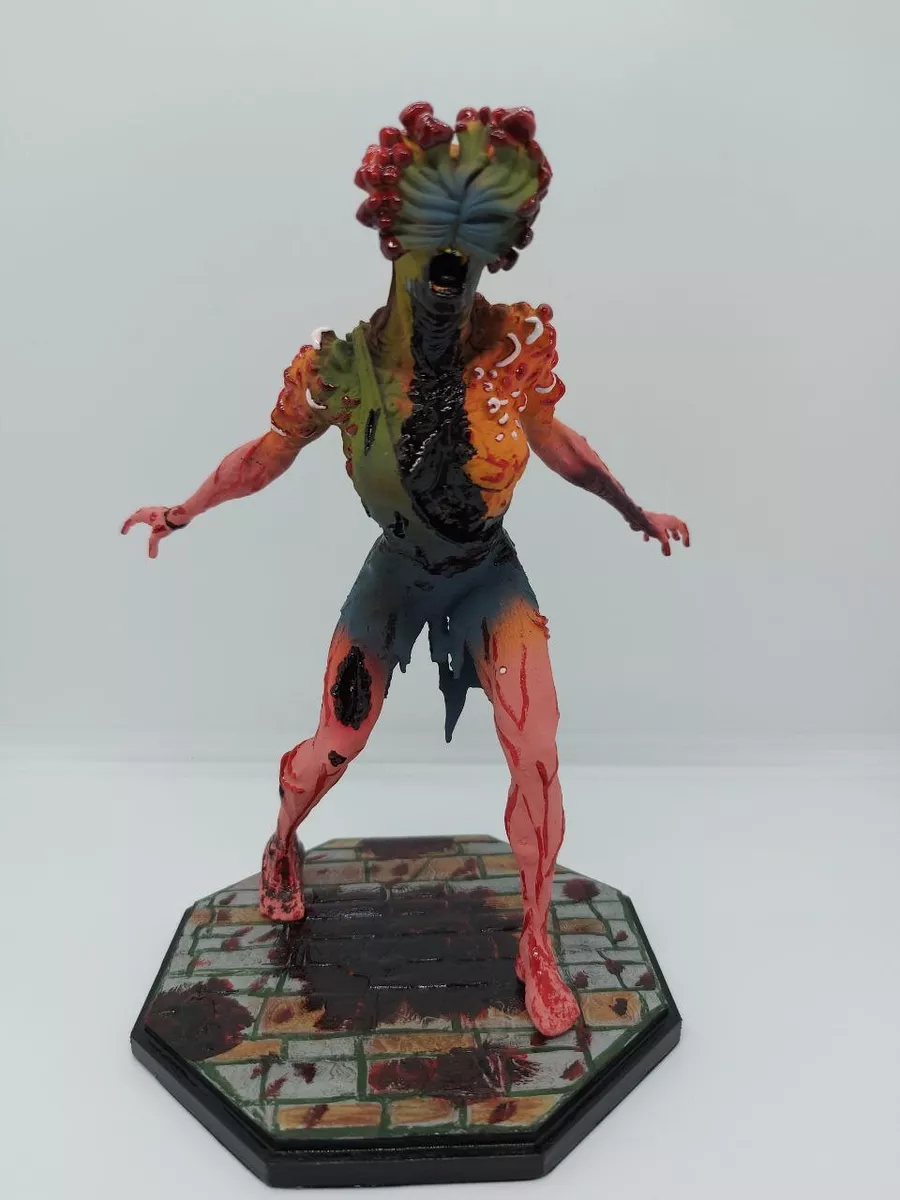 The Last of Us™: The Clicker Statue