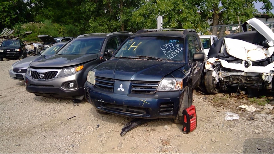 Bomba de dirección asistida usada se adapta a: Mitsubishi Endeavor Grade A 2005 Foto 3 de 4