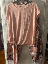 Women  s Pink 2-Piece Outfit Set Short Sleeve Tie Top Floral Pants Size L
