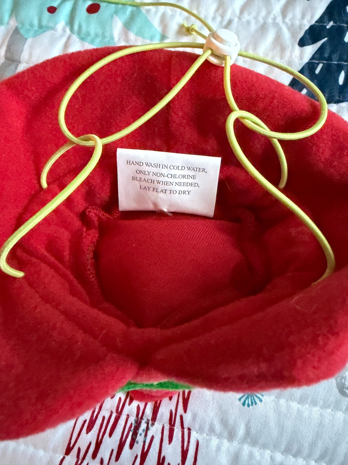 PET COSTUME ELF CHRISTMAS HOLIDAY SIZE MED FOR A SMALL DOG OR CAT